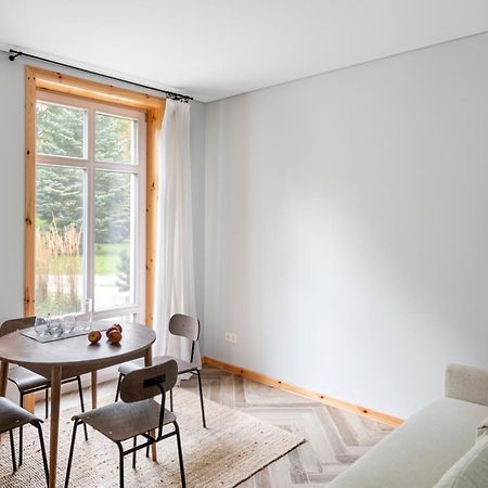 Uz Juru Mariu Juodkrantė Quarto foto