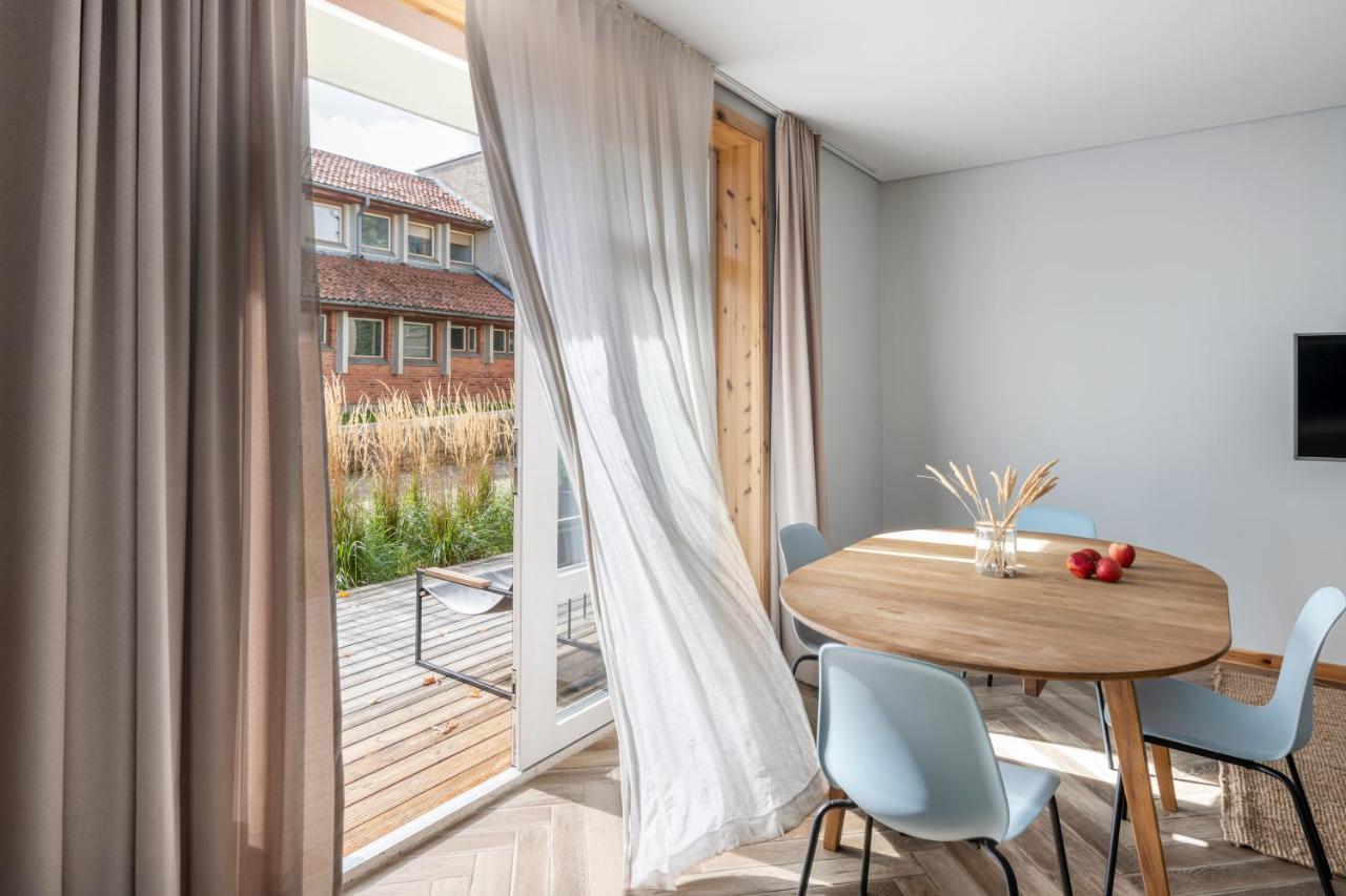 Uz Juru Mariu Juodkrantė Quarto foto