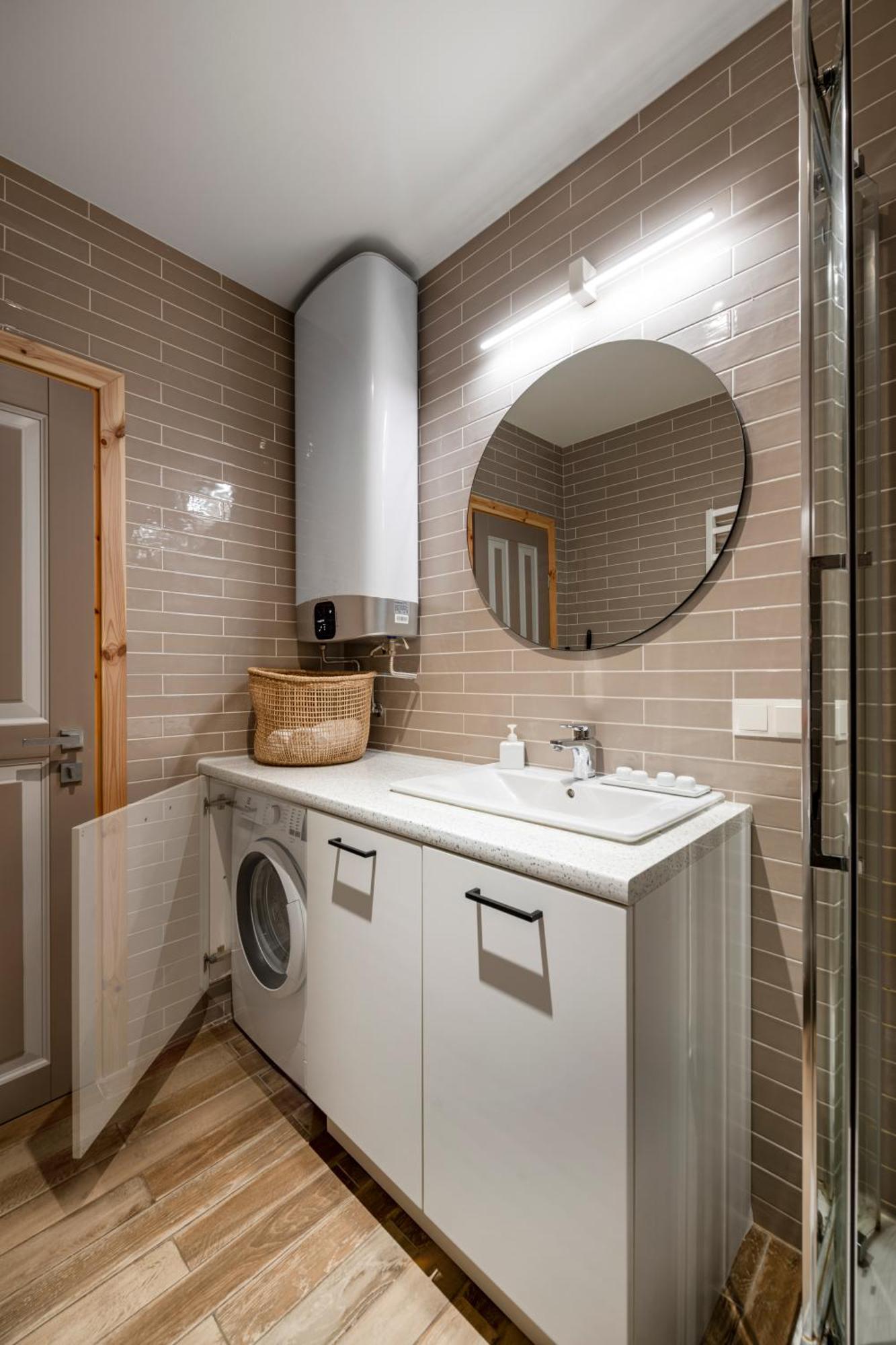 Uz Juru Mariu Juodkrantė Quarto foto