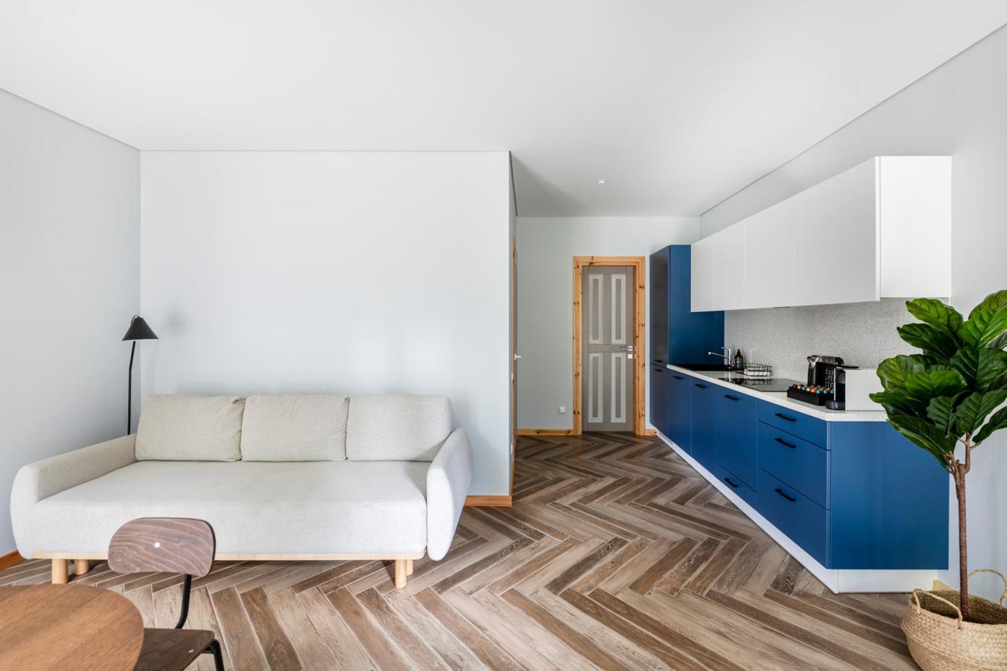 Uz Juru Mariu Juodkrantė Quarto foto