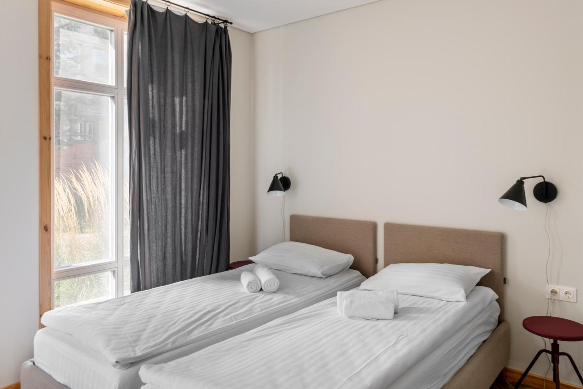 Uz Juru Mariu Juodkrantė Quarto foto