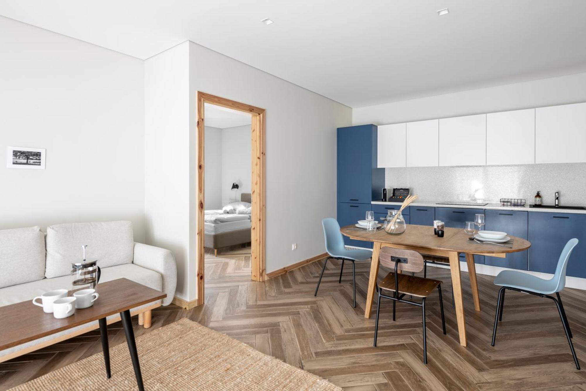 Uz Juru Mariu Juodkrantė Quarto foto