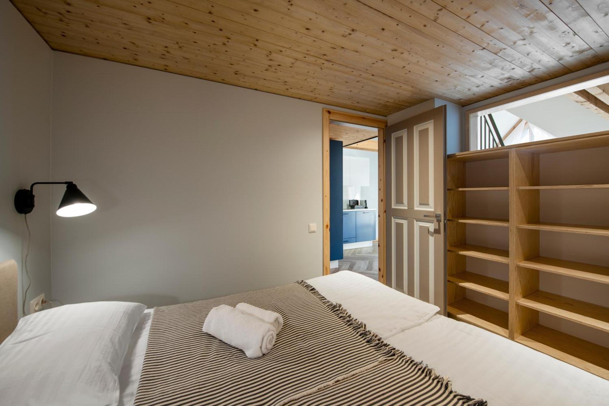 Uz Juru Mariu Juodkrantė Quarto foto