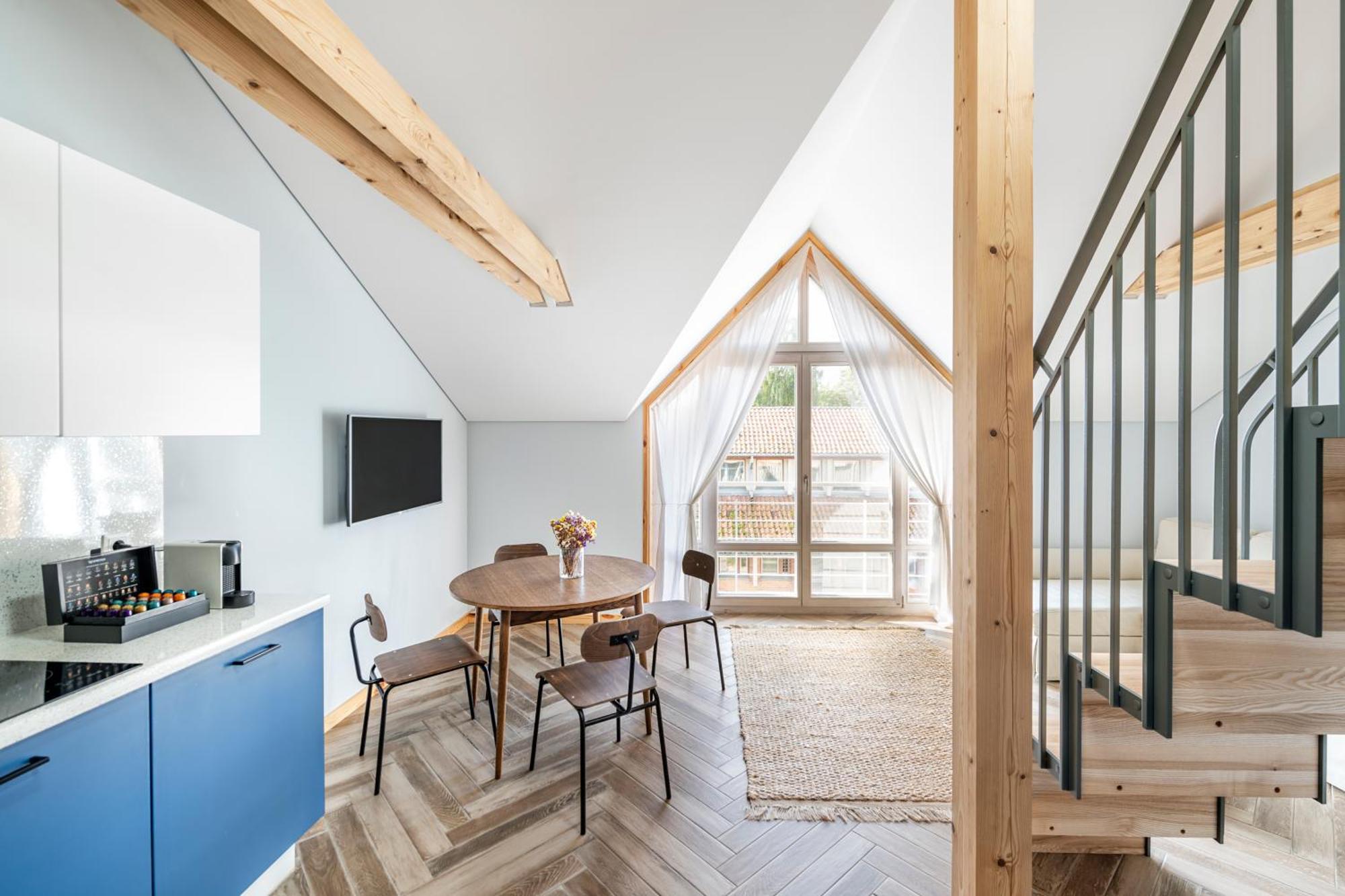 Uz Juru Mariu Juodkrantė Quarto foto